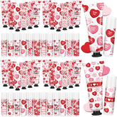 Coffret Demissle Saint-Valentin avec crèmes mains et baumes lèvres, coeurs rouges.