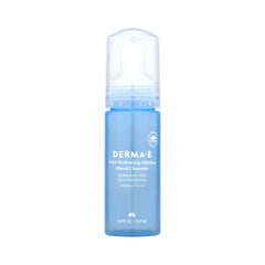Derma E lavage-visage mousse hydratante, texture légère pour peau douce après lavage.