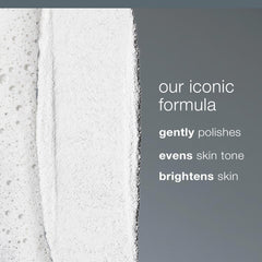 Dermalogica Daily Microfoliant texture poudre se transforme en creme lors du contact.