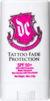 Devoted Creations Tattoo Fade Protection Stick emballage affiché, protection tatouage lors d'activités en plein air.