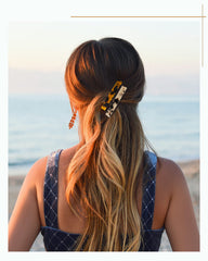 Barrette DF DUALFERV porte-cheveux confort et maintien sûr.