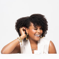 Donna's Recipe par Tabitha Brown : brillance douce et hydratation des contours.