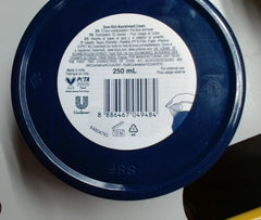 Dove crème nourrissante pour le corps, flacon pratique à emporter.