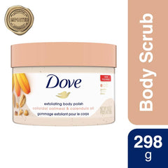 Dove gommage-corps sous la douche, peau plus lisse après rinçage.