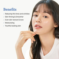 Dr.Althea Sérum 0,1% Retinol appliqué sur le visage avec massage doux.