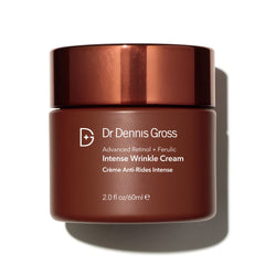 Dr Dennis Gross Advanced Retinol Ferulic crème avant-après peau plus lisse.