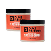 Pomade News Anchor par Duke Cannon: bouteille montrée, tenue forte et fini naturel.