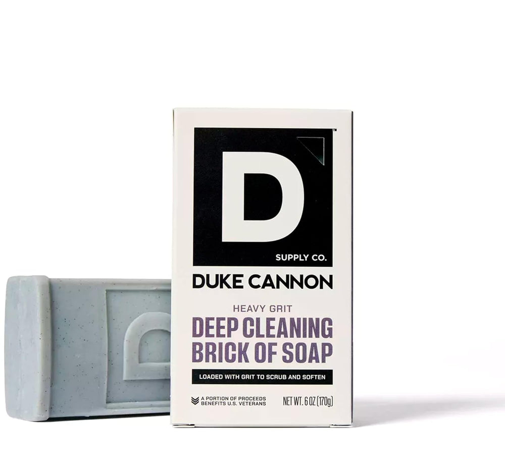 Duke Cannon savonnage emballage: design robuste et pratique.
