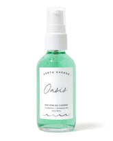 Earth Harbor Oasis Deep Pore Gel Cleanser — bouteille élégante purifiante pour la peau.