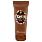 ED HARDY Coconut Kisses Golden Lotion, flacon élégant, hydratation intense pour une peau douce.