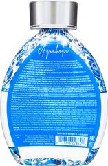 Application Ed Hardy Aquaholic Coconut Surge sur peau propre pour bronzage progressif