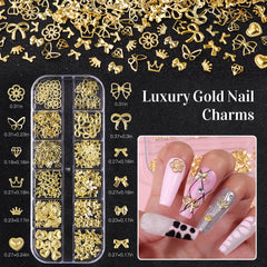 Charms ongles editTime couronne et bijoux dorés pour une touche élégante