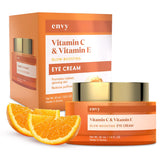 Crème Envy Vitamine C & E en flacon, éclairage léger sur le contour des yeux.