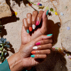 Collection inspirée par l’ambiance des festivals désertiques et coloris vifs