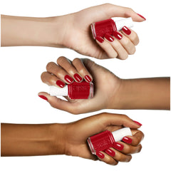 Vernis Essie manucure à domicile – brillance professionnelle.