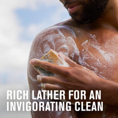 Every Man Jack savon Cedar + Red Sage, texture riche et mousse abondante.