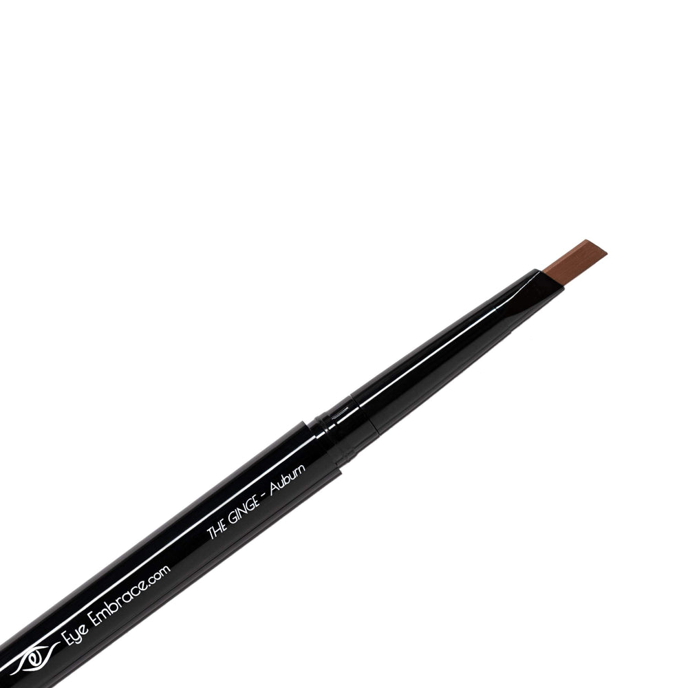 Eye Embrace The Ginge crayon sourcils rouges pour un rendu naturel.