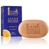 FAIR & WHITE Savon Exfoliant 200 g nettoie en douceur et révèle l'éclat.