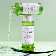 Étiquette du tonique Farmacy affichant 2% d'acide salicylique pour raffinement texture.