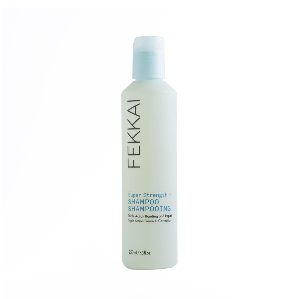FEKKAI Super Strength PowerBond Shampoo – bouteille élégante montrant le produit pour des cheveux plus forts.