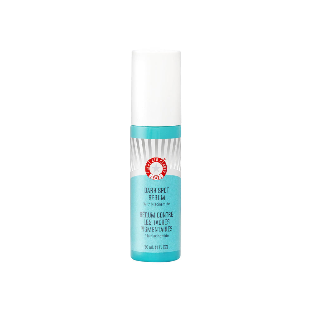 Sérum First Aid Beauty sur flacon: éclaircit les taches pigmentaires et uniformise le teint.