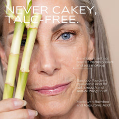 Texture fine Fitglow fixe le maquillage et dure toute la journée.