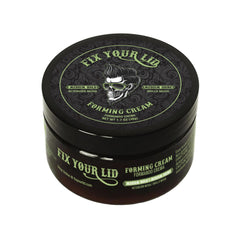 Fix Your Lid Crème Formante – bouteille: tenue naturelle et lavage facile.