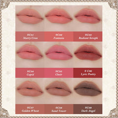 Texture mud pour les lèvres, crème et matte, application fluide.