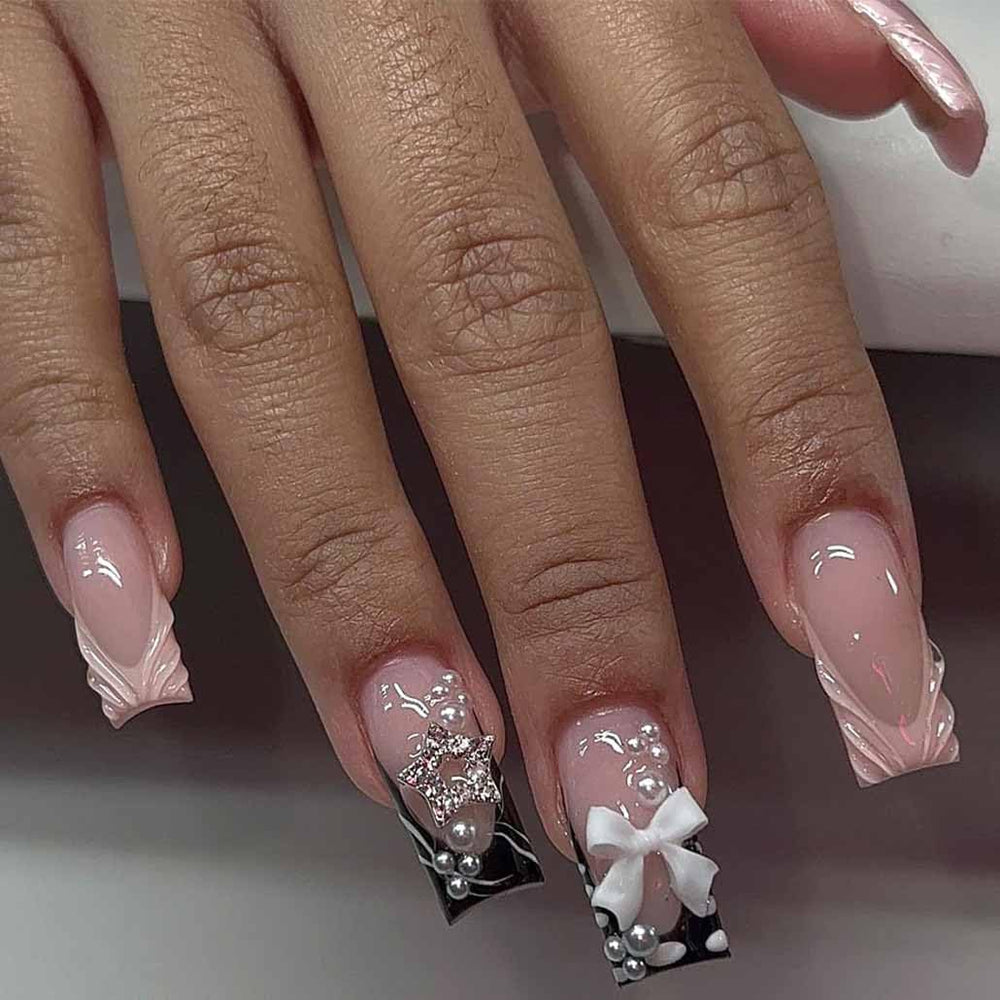 Ongles adhésifs Foccna rose avec pavé cristal pour un look glamour