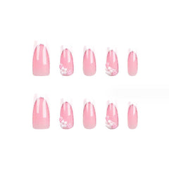 Ongles Foccna lisses et brillants, fini brillant éclatant.