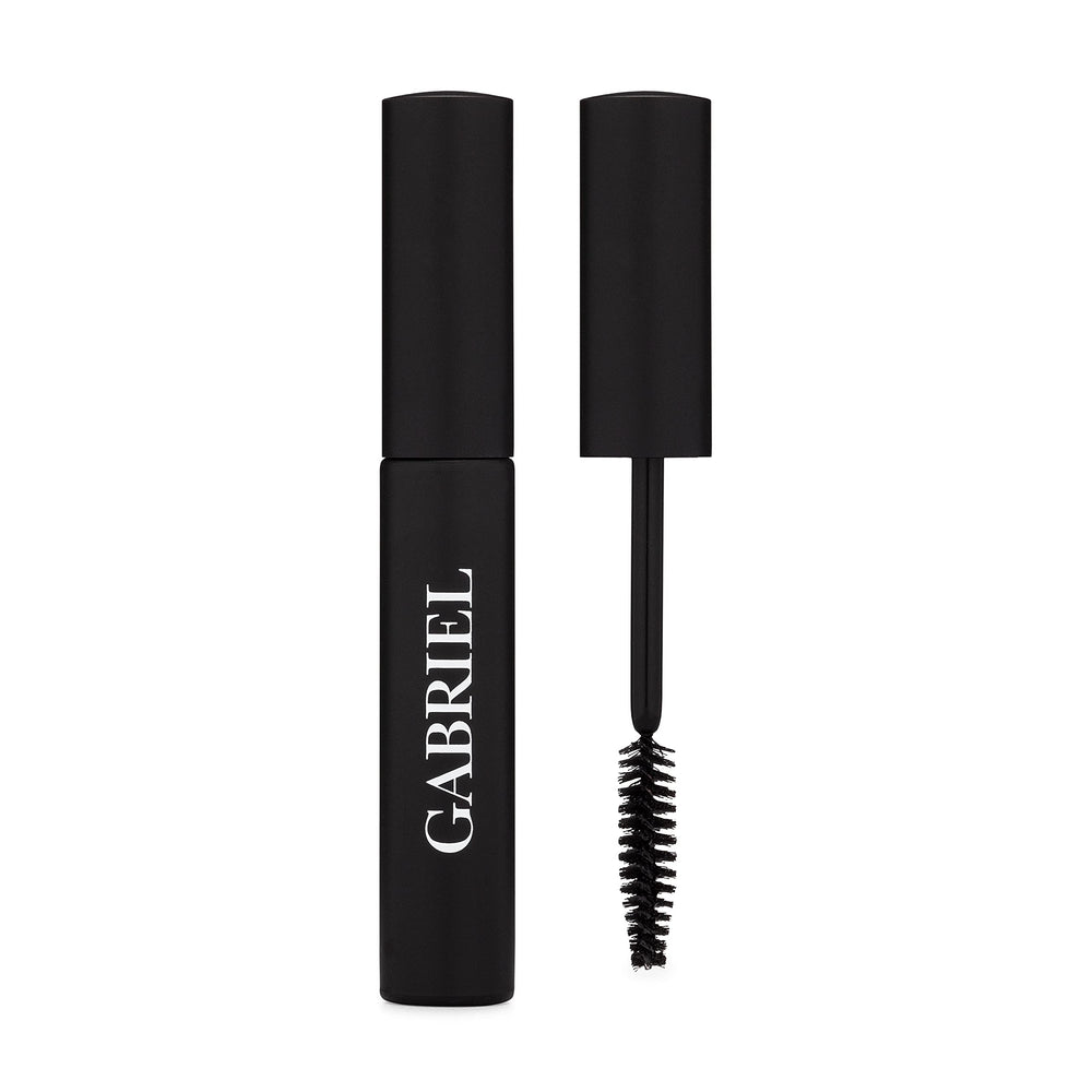 Gabriel Cosmetics Mascara Noir, brosse volumineuse pour des cils épais et définis.