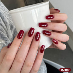 GAOY Berry Collection magenta gel polish close-up for vibrant color.