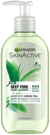 Garnier SkinActive: bouteille-lavage-visage-the-vert purifie la peau et offre fraîcheur.