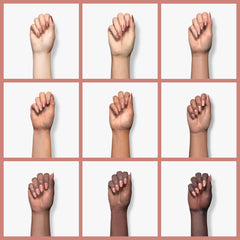 Gelish Foundation Flex : Nuances disponibles — clair, rose clair, nude clair et beige couvrant.