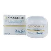 Crème Blancoderma sur le visage, hydratation durable et peau plus lumineuse.