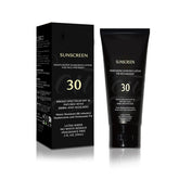 Crème solaire générique pour peau noire – bouteille SPF 30, protection UV nette et discrète.