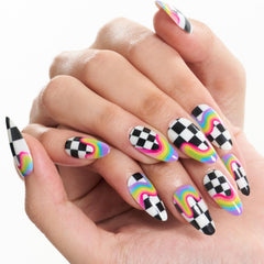 Glamermaid-ongles-almond-moyen: forme amande moyenne, style élégant.