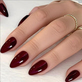 GLAMERMAID – Ongles press-on rouge foncé amande, résultat rapide et élégant.