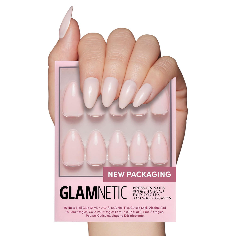Glamnetic ongles press-on rose ballet avec étui inclus pour rangement facile.