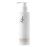 Glo Skin Beauty Hydra-Bright AHA Cleanser: bouteille et mousse nettoyante douce pour peau sensible.