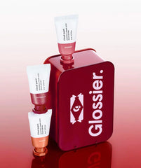 Glossier Fard Nuage Lueur-apres-eclat : mauve doux pour diffusion.