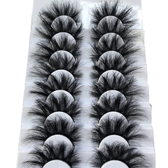 GMAGICTOBO faux cils 20 mm dramatiques pour un regard intense.