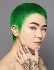 Good Dye Young Kowabunga : application sur cheveux montre la teinte verte