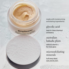 Texture guimauve du Goop Microderm Exfoliator pour une application douce.