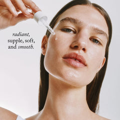 Goop Exosome Hydration Serum s'applique le soir pour nourrir et lisser la peau.