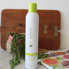 GREAT CLIPS Solutions Buildable Hairspray – brillance naturelle et tenue longue durée.