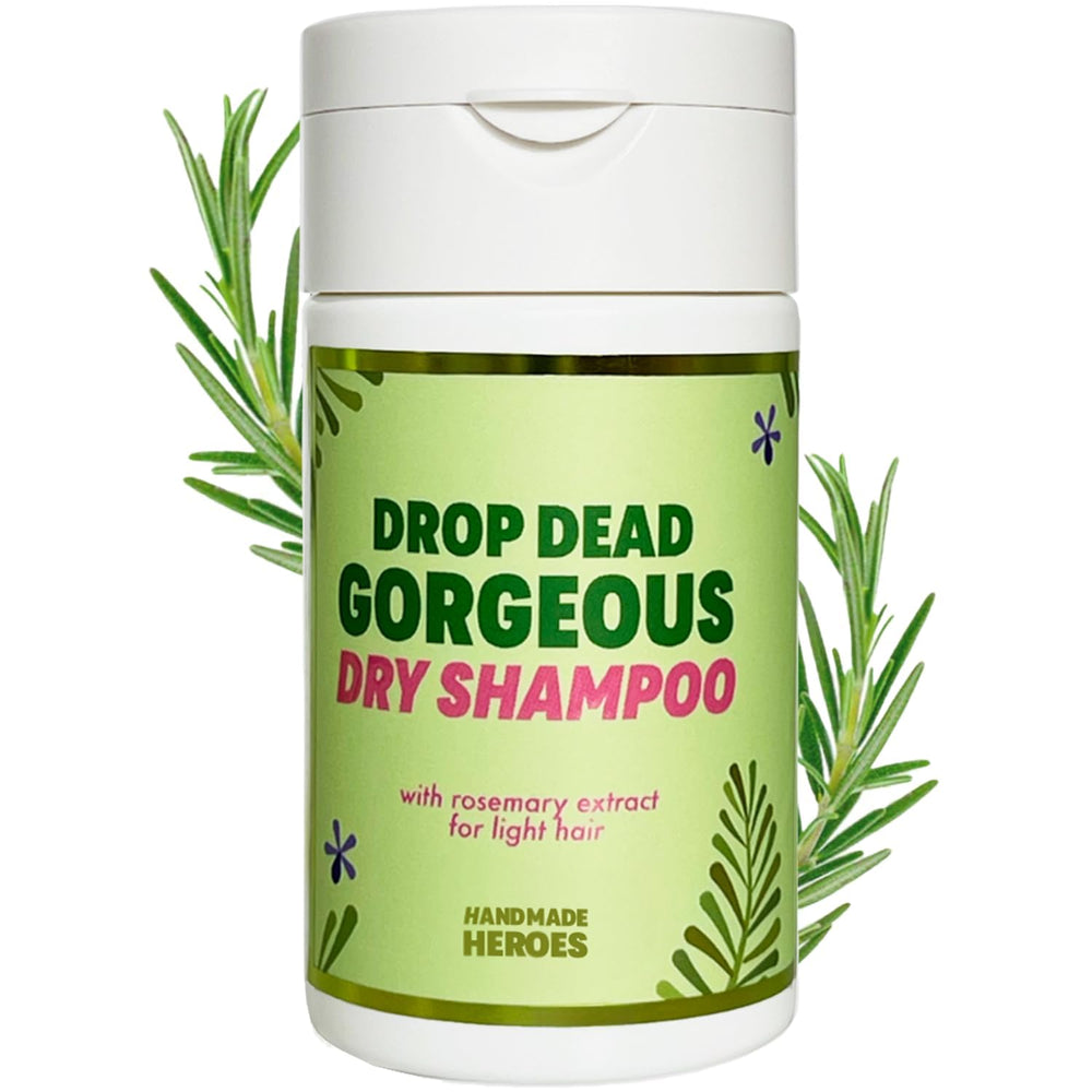Shampoing sec Handmade Heroes au romarin, rafraîchit les racines et apporte du volume.