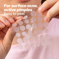 Application visage HANHOO, pansement hydrocolloide neutre et confortable.
