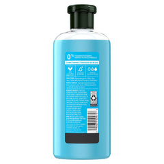 Texture crème Herbal Essences Hello Hydration pour cheveux soyeux.
