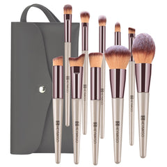 HEYMKGO ensemble pinceaux maquillage portable en or champagne, design chic et pratique pour n'importe où.